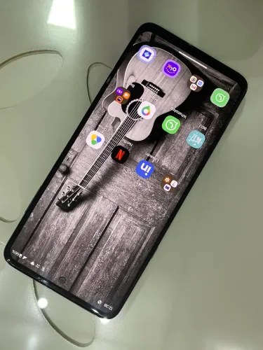 Moto Edge 20 lute