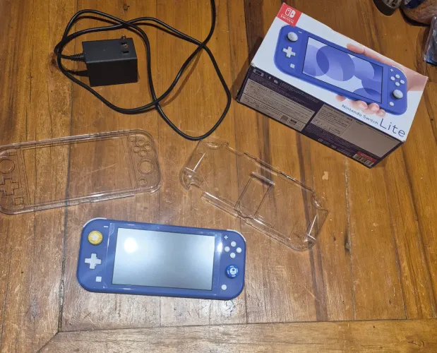 Nintendo Switch Lite Desbloqueado - 128GB + Jogos + Acessórios