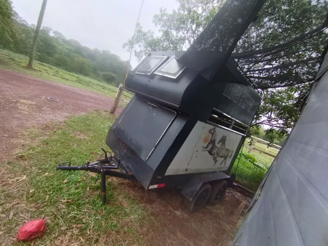 Treiller para 2 cavalos 