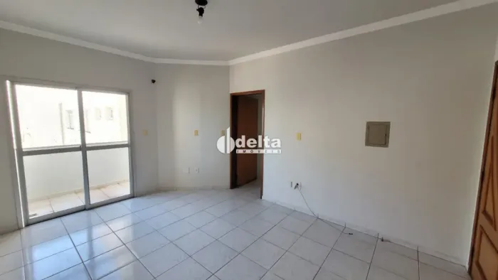 Apartamento com 3 quartos sendo 1 suíte disponível para venda no bairro Brasil em Uberlând