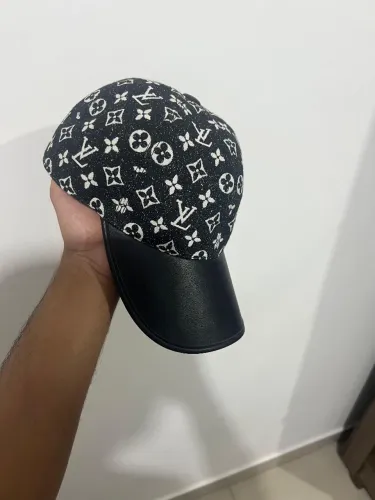 Boné LV Louis Vuitton / não faço menos