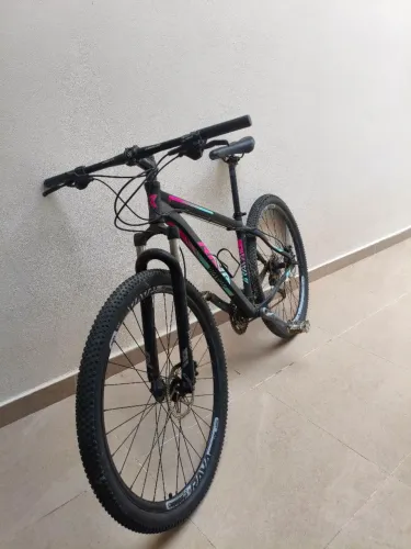 Bicicleta RAVA Pressure - aro 29 - 27 marchas