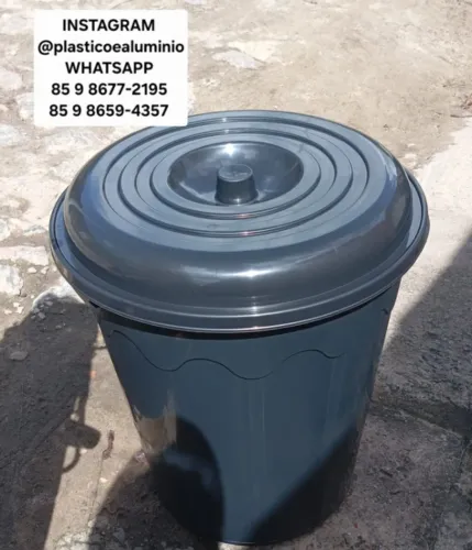 Balde Plástico com tampa 110 Balde 110l preto