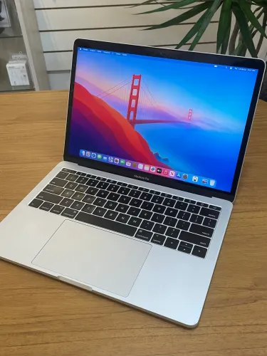 Macbook Pro 2017 Silver Desapego