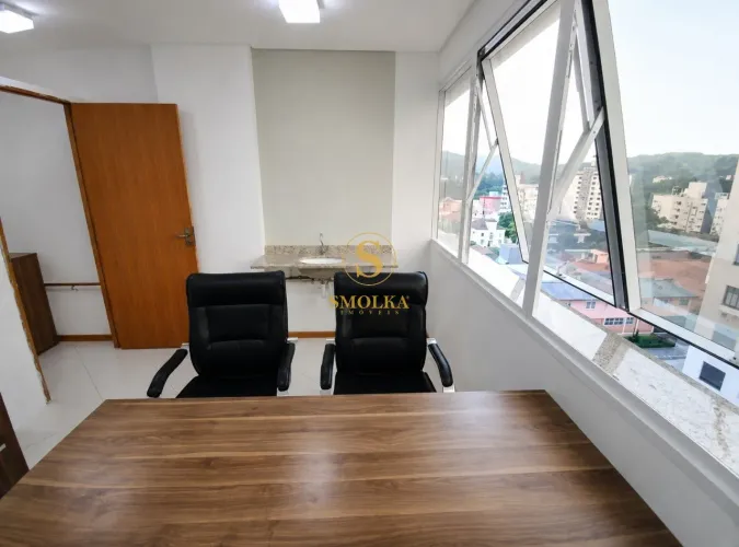 Sala à venda na Trindade, Florianópolis.