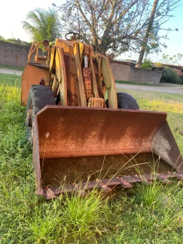 Pá carregadeira FiatAllis 1500B 1984