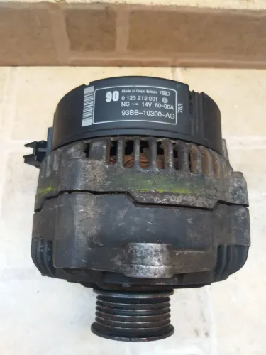 Vendo alternador Ford Mondeo sw 1998