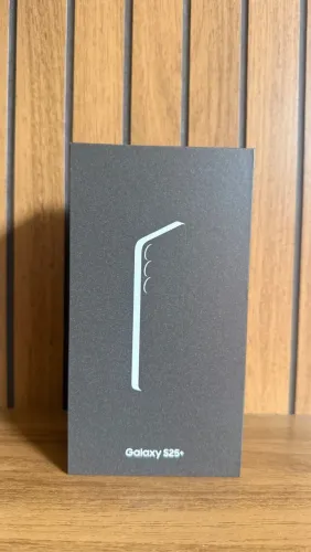 Samsung Galaxy S25+ | 512 GB | 12 RAM | Prata