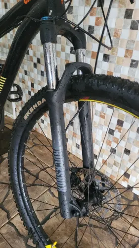 Suspensão Rock Shox Judy 29 
