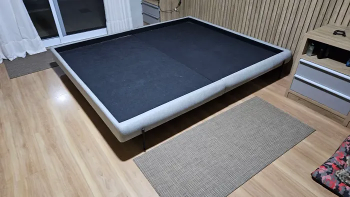 Cama Queen em tecido