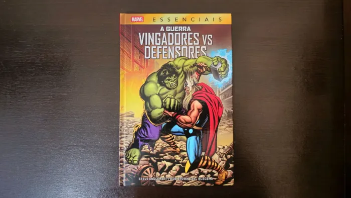 A Guerra Vingadores Vs Defensores - Marvel Essenciais - HQ Panini