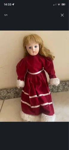Boneca de porcelana importada do EUA