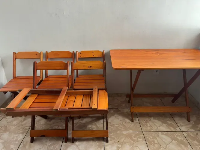 Mesa 6 cadeiras Desmontável 120x40! (Conservada) 
