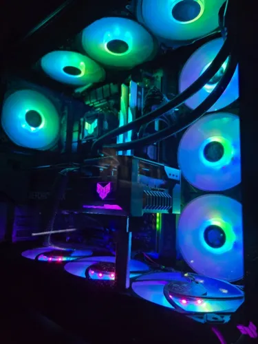 PC Gamer Premium ASUS TUF | Ryzen 7 7700X + RTX 4070 Ti 12GB