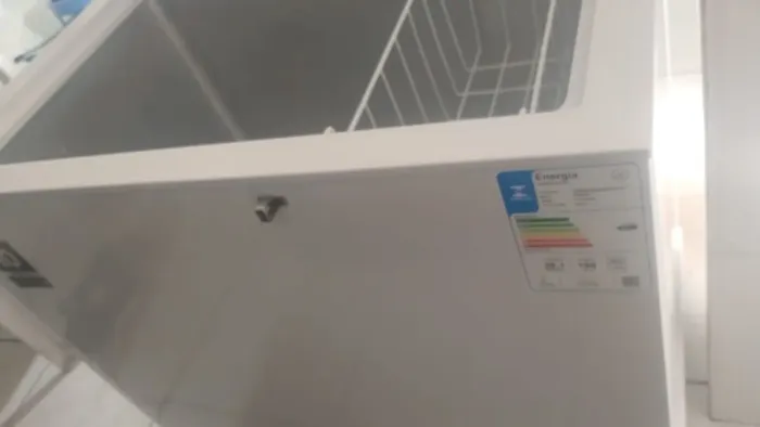 Vendo freezer novo