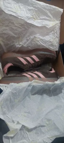 Tênis Adidas feminino 