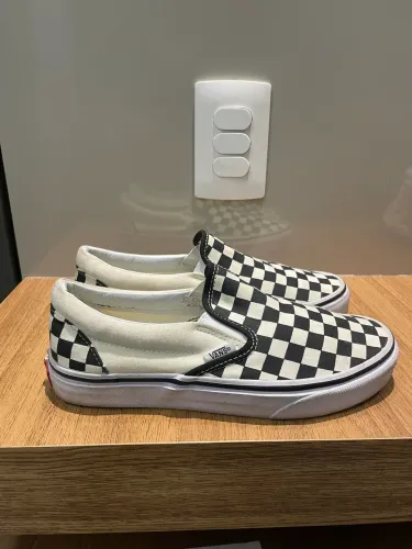 Tênis Vans slip-on original quadriculado preto e branco