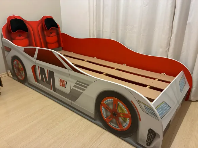 Cama carro