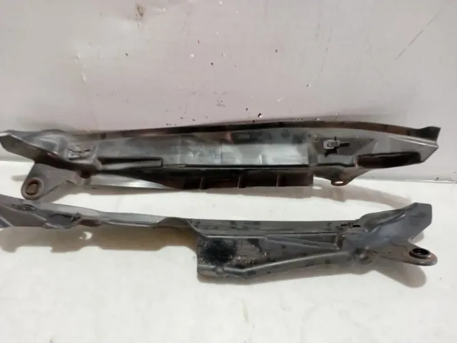 Par acabamento suporte paralama Honda Fit 2013 leia