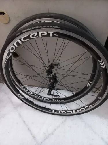 Rodas vzan cubo Arc e com peneus