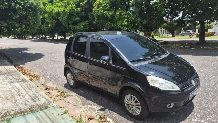 Fiat Idea Attractive 1.4 Fire Flex 8V 5P 2012