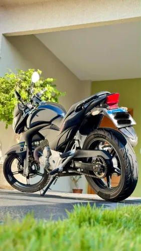 HONDA CB 300R 2012 PRETA - SUPER CONSERVADA