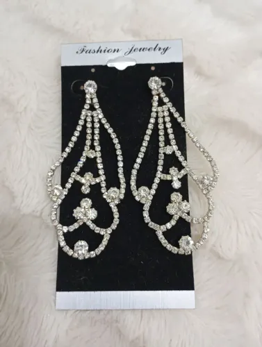 Brincos de strass