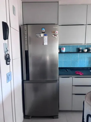 Geladeira Panasonic Frost Free Inverter 425L em aço escovado