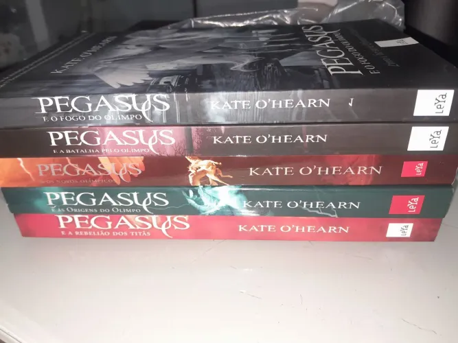 Box de Livro Pégasus volume 1 a 5