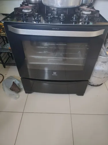 Fogão tampo de vidro Eletrolux