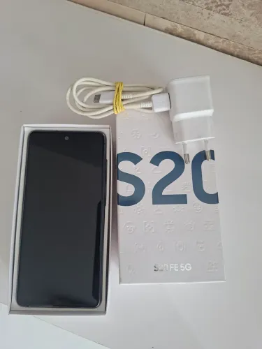 Samsung Galaxy S20 na caixa com nota fiscal 