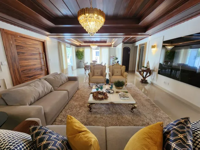 Casa em condomínio, 7 quartos, 6 suítes, 640 m², 5 vagas no Curió-Utinga em Belém