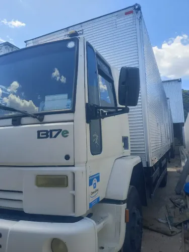 FORD CARGO 1317e 2010 EM BOM ESTADO DE CONSERVAÇÃO
