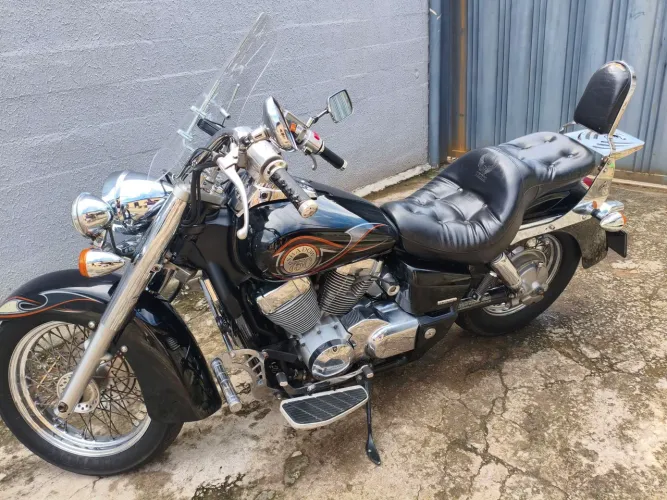 SHADOW 750 2009