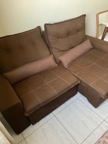 Sofá com pufs