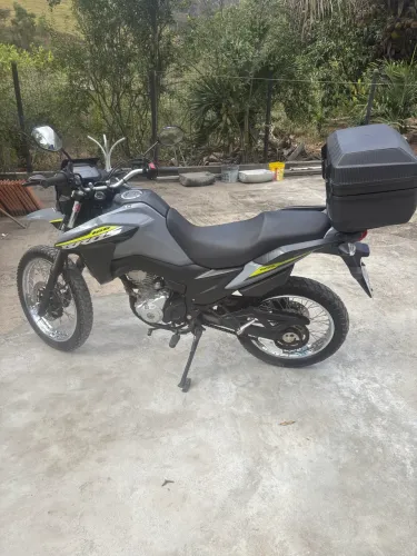 Vendo bros 160 cor prata, ano 2025