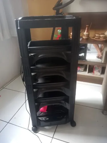 Carrinho Organizador Manicure 100,00 pra vender logo.
