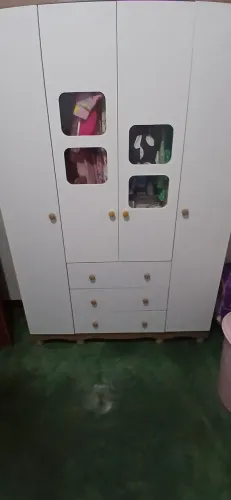 Guarda roupas e cômoda infantil