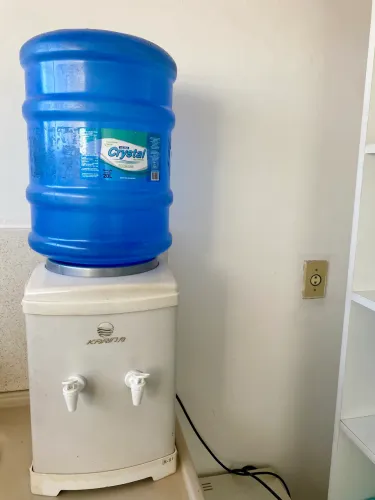 Bebedouro elétrico