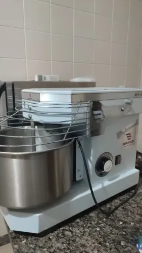 Amassadeira Espiral 05kg AES 05 10 velocidades Branca BIVOLT Braesi