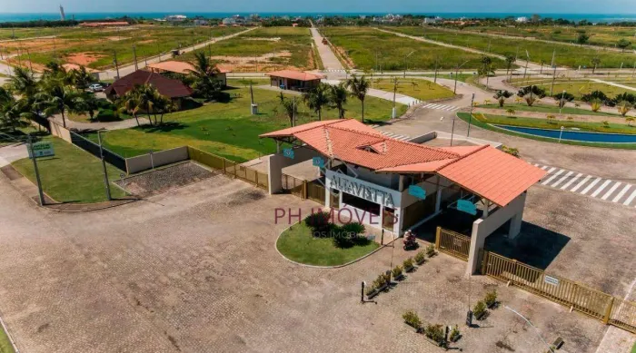 Terreno com 450m² na Barra de São Miguel em Condomínio Fechado