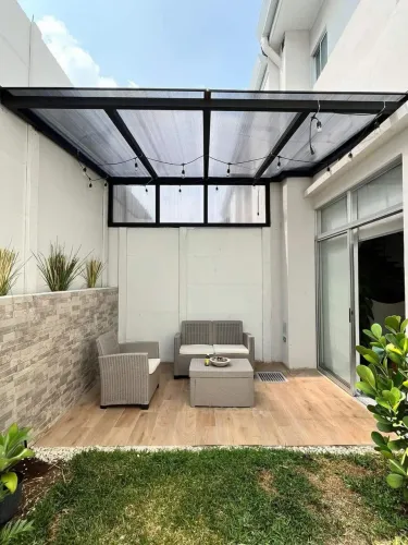 Toldo pergolado de vidro 