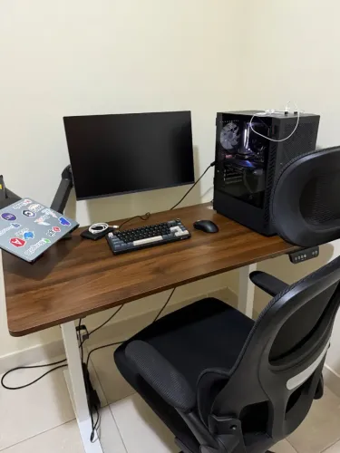 PC GAMER + MESA REGULAGEM DE ALTURA + MONITOR + SUPORTE + CADEIRA