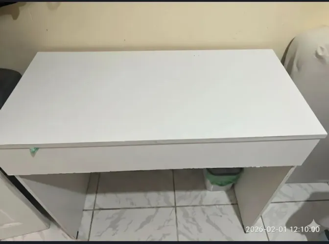 Escrivaninha ou penteadeira