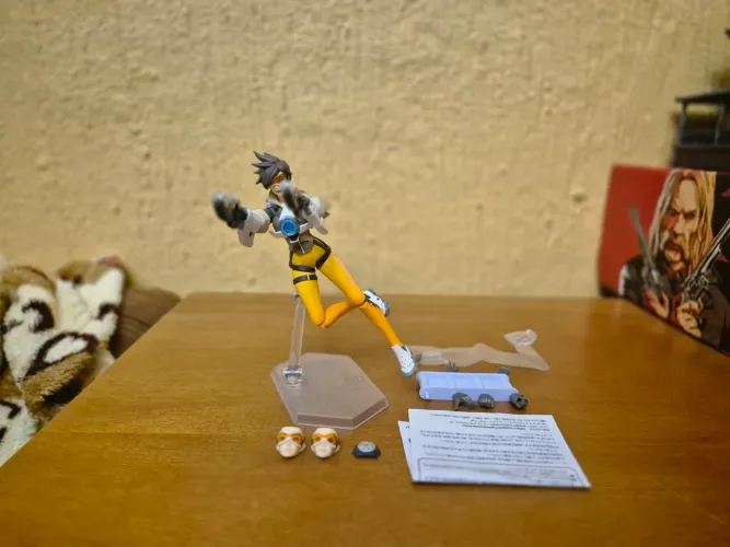 Overwatch Figma Tracer original sem caixa, exatamente como na foto!