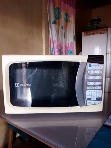 VENDO MICROONDAS 220V?