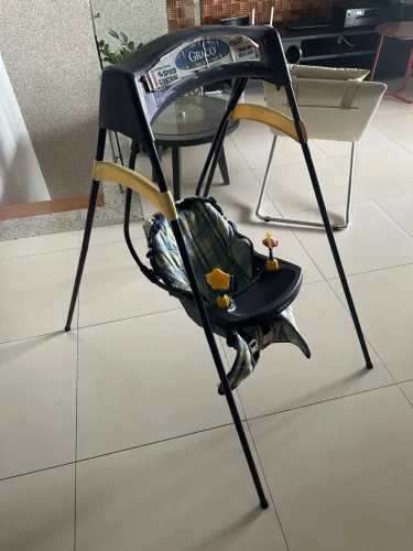 Balanço infantil à corda - marca Graco