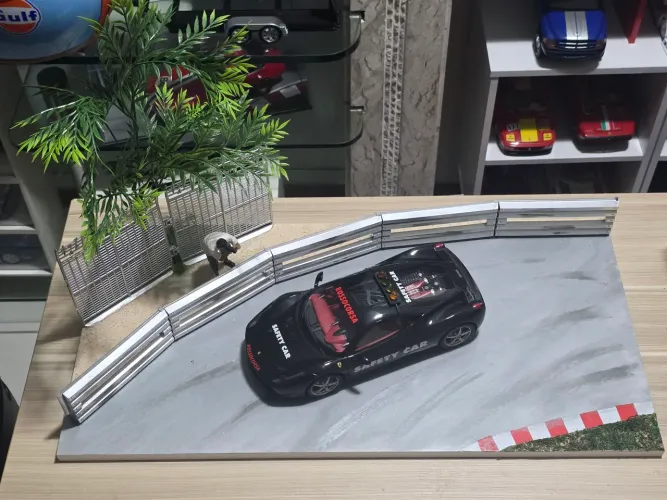Miniatura diorama 1:18 exclusivo autódromo corrida gigante para 3 miniaturas