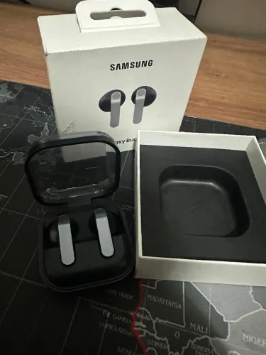 Galaxy buds 4