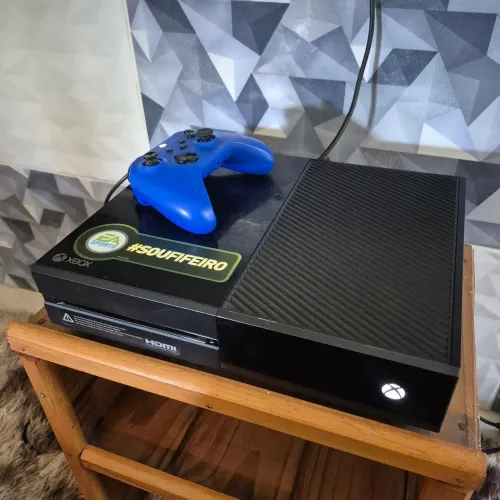 XBOX ONE FAT + 50 JOGOS COMPLETO CONTROLE AZUL BARATO SEMI NOVO PRETO CABOS E FONTE